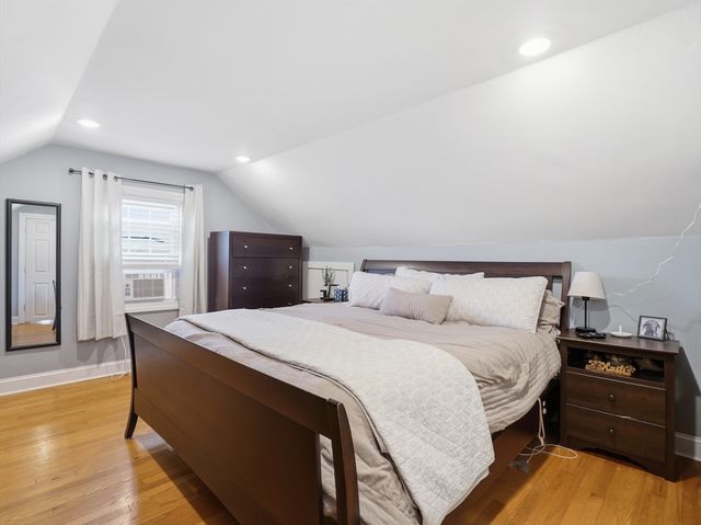 330 Woburn St, Lowell, MA 01852