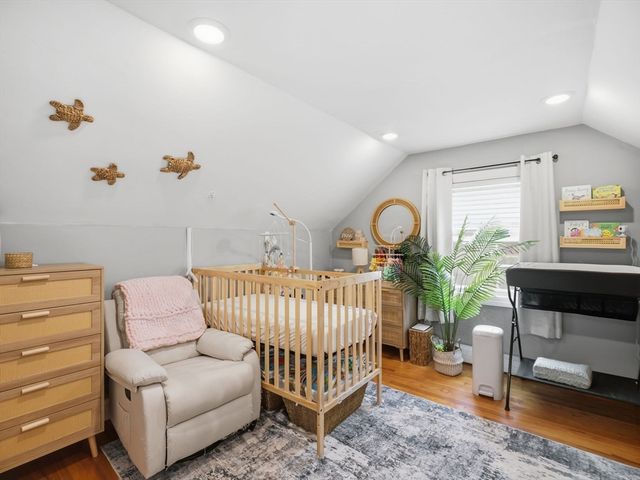330 Woburn St, Lowell, MA 01852