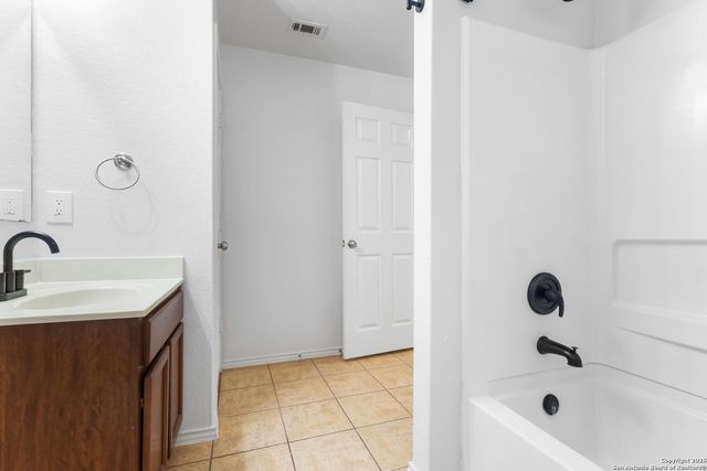 9418 Madison Crk, Converse, TX 78109