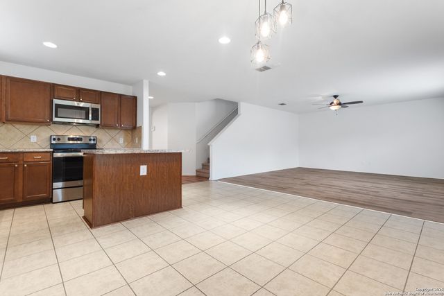 9418 Madison Crk, Converse, TX 78109