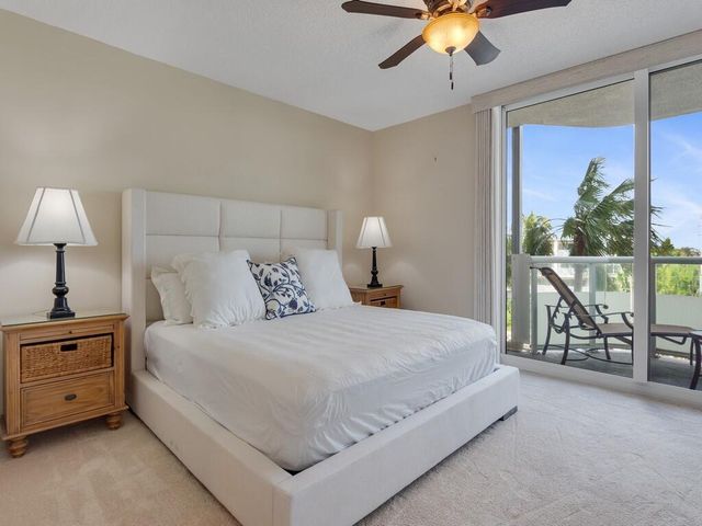 3554 Ocean Drive 302, Vero Beach, FL 32963