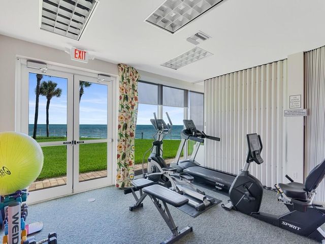 3554 Ocean Drive 302, Vero Beach, FL 32963