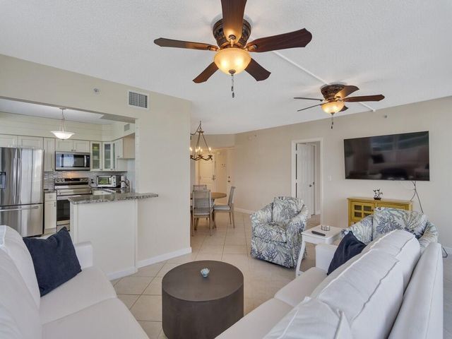 3554 Ocean Drive 302, Vero Beach, FL 32963