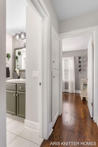 1638 32ND Street Sw, City Of Wyoming, MI 49508