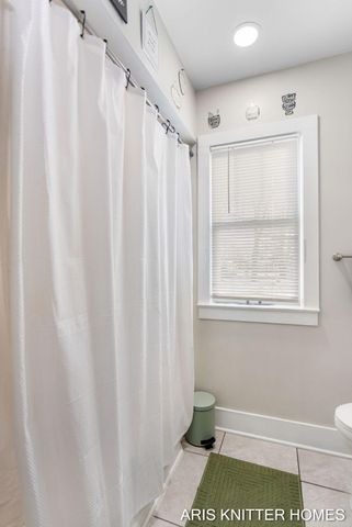 1638 32ND Street Sw, City Of Wyoming, MI 49508