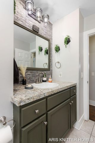 1638 32ND Street Sw, City Of Wyoming, MI 49508