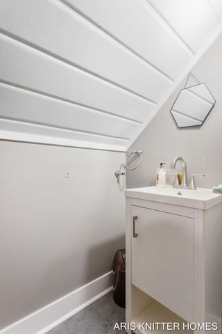 1638 32ND Street Sw, City Of Wyoming, MI 49508