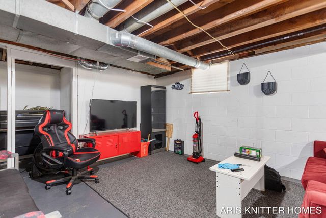 1638 32ND Street Sw, City Of Wyoming, MI 49508