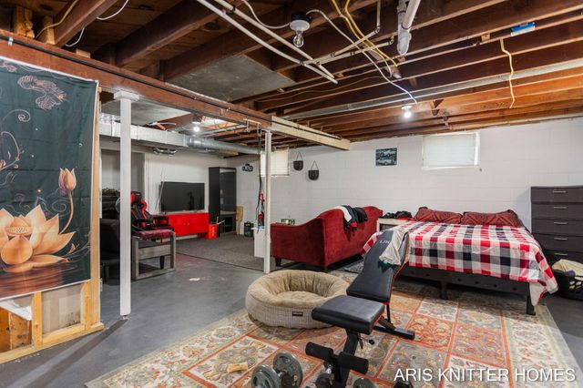 1638 32ND Street Sw, City Of Wyoming, MI 49508