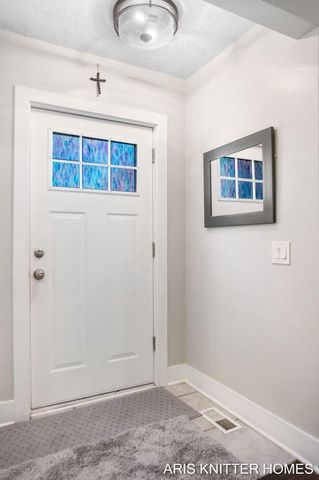 1638 32ND Street Sw, City Of Wyoming, MI 49508