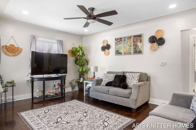 1638 32ND Street Sw, City Of Wyoming, MI 49508