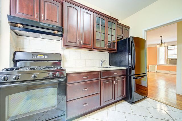 35-45 78th Street 22, Jackson Heights, NY 11372