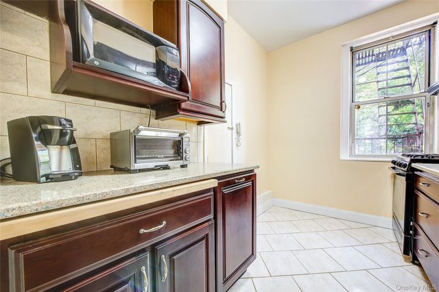 35-45 78th Street 22, Jackson Heights, NY 11372