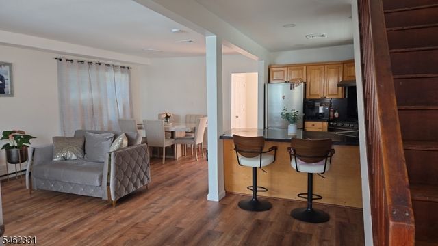 509 81St St, North Bergen Twp., NJ 07047