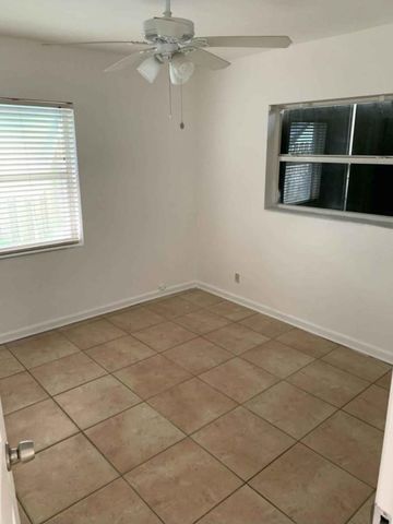 512 SE 1st St, Boynton Beach, FL 33435
