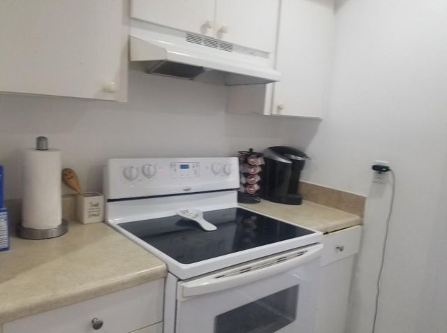 512 SE 1st St, Boynton Beach, FL 33435