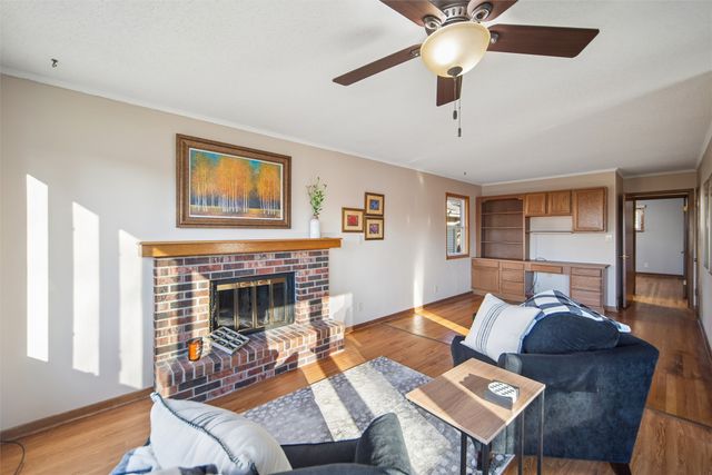 2204 Hillside Avenue, West Des Moines, IA 50265