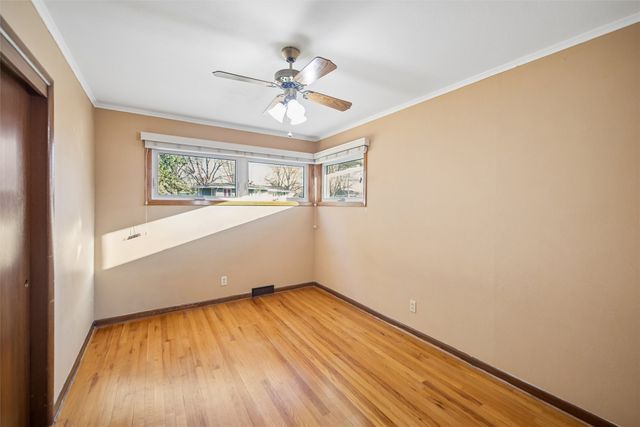 2204 Hillside Avenue, West Des Moines, IA 50265