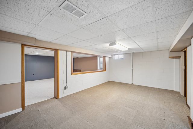 2204 Hillside Avenue, West Des Moines, IA 50265