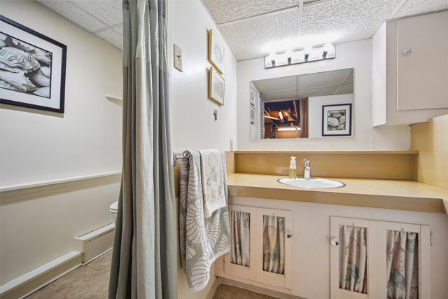 2204 Hillside Avenue, West Des Moines, IA 50265