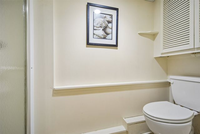 2204 Hillside Avenue, West Des Moines, IA 50265