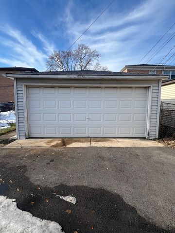 12741 Hoyne Avenue, Blue Island, IL 60406