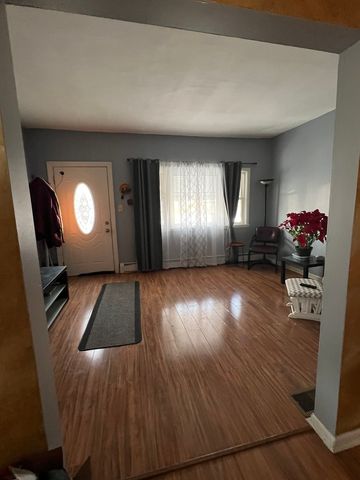 12741 Hoyne Avenue, Blue Island, IL 60406