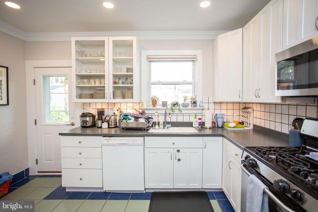 36 LINCOLN AVE, Collingswood, NJ 08108