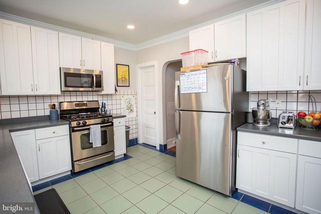 36 LINCOLN AVE, Collingswood, NJ 08108