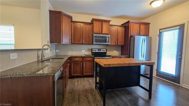 2381 Autumn Mist Drive, Winston-salem, NC 27103