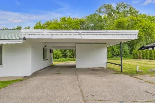 7038 Whitmore Lake Road, Whitmore Lake, MI 48189