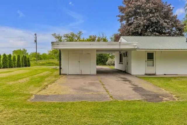 7038 Whitmore Lake Road, Whitmore Lake, MI 48189