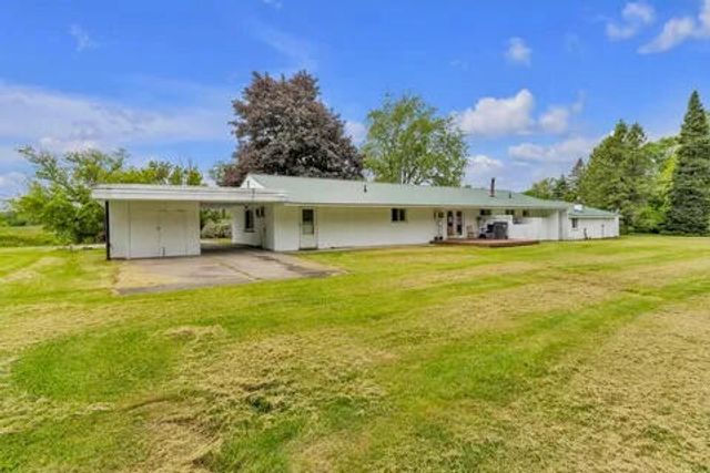 7038 Whitmore Lake Road, Whitmore Lake, MI 48189