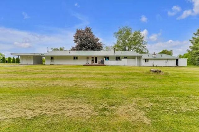 7038 Whitmore Lake Road, Whitmore Lake, MI 48189