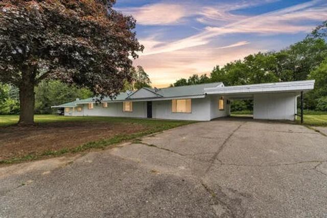 7038 Whitmore Lake Road, Whitmore Lake, MI 48189