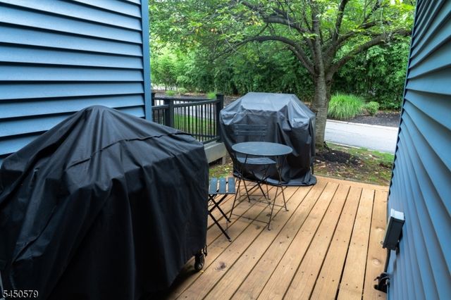 54 Cherrywood Dr, Franklin Twp., NJ 08873