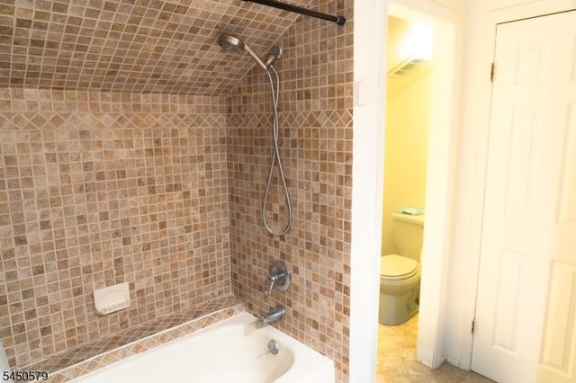 54 Cherrywood Dr, Franklin Twp., NJ 08873