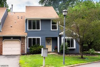54 Cherrywood Dr, Franklin Twp., NJ 08873