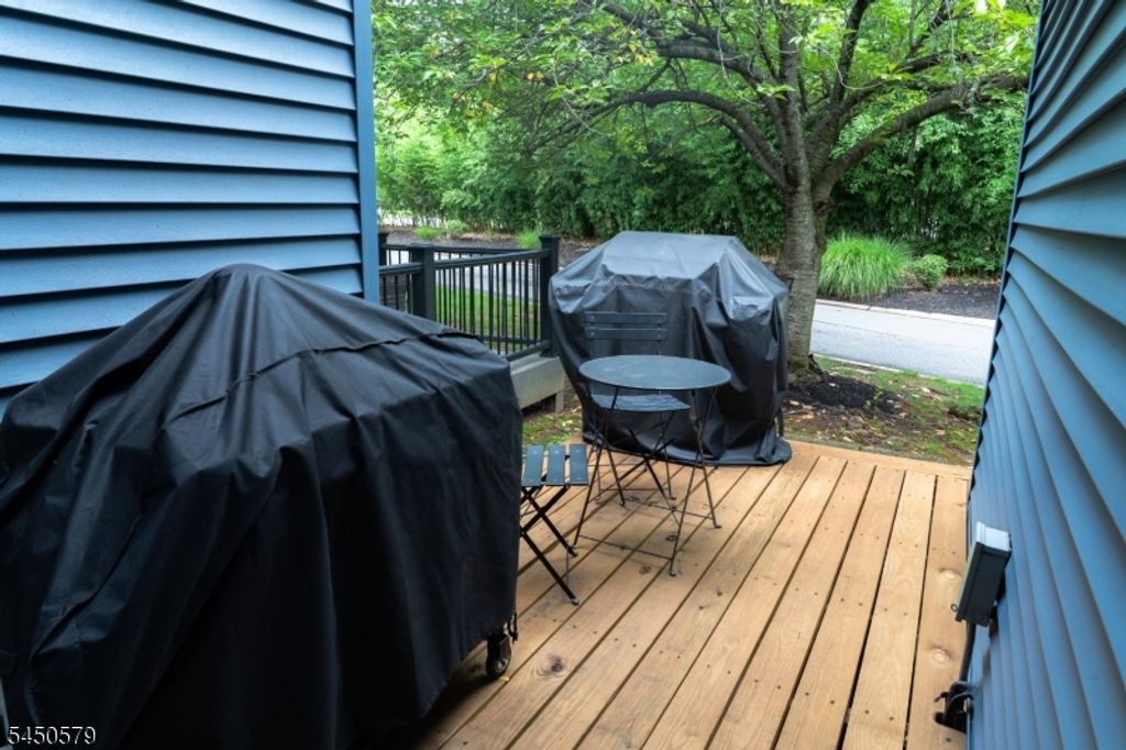 54 Cherrywood Dr, Franklin Twp., NJ 08873 — photo 3