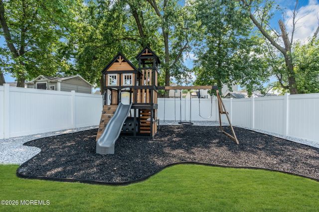42 Creek Road, Port Monmouth, NJ 07758