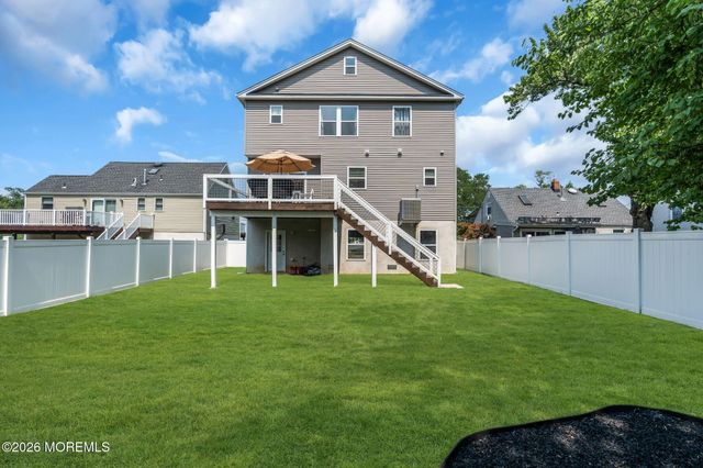 42 Creek Road, Port Monmouth, NJ 07758