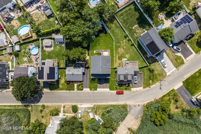 42 Creek Road, Port Monmouth, NJ 07758