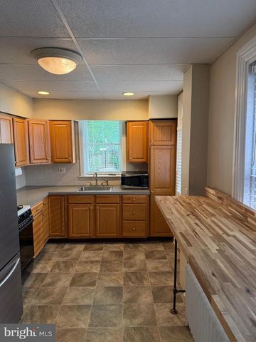 218 N PINE ST, Lancaster, PA 17603