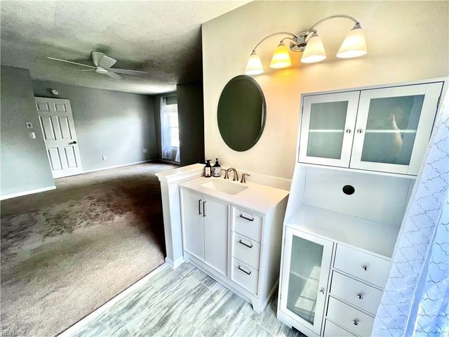 602 Barwick CT, Chesapeake, VA 23320