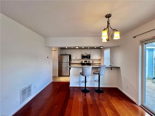 602 Barwick CT, Chesapeake, VA 23320