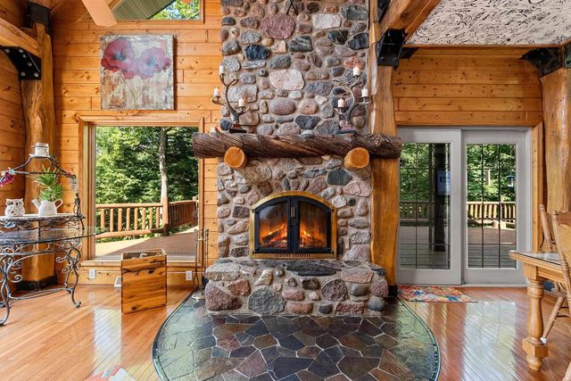 W8310 MEYER LANE, Crivitz, WI 54114