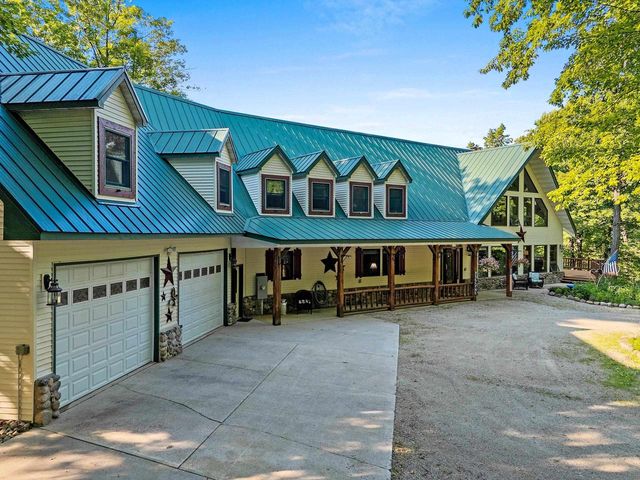 W8310 MEYER LANE, Crivitz, WI 54114