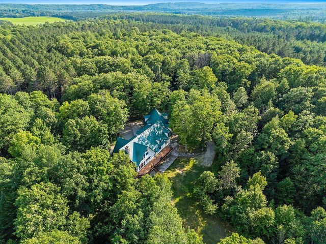 W8310 MEYER LANE, Crivitz, WI 54114