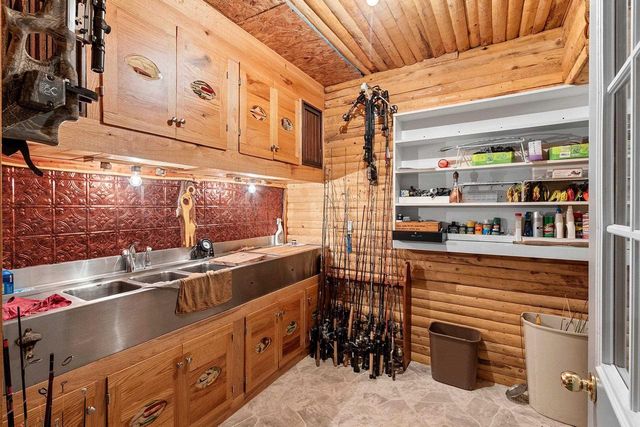 W8310 MEYER LANE, Crivitz, WI 54114