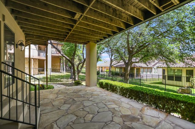 2617 University Club DR, Austin, TX 78732